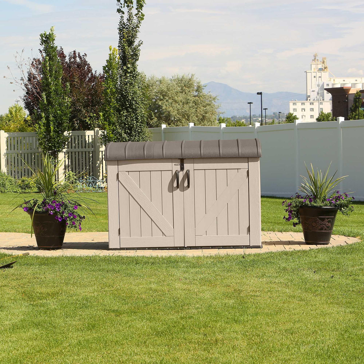Lifetime Horizontal Storage Shed (75 Cubic Feet) - 60170