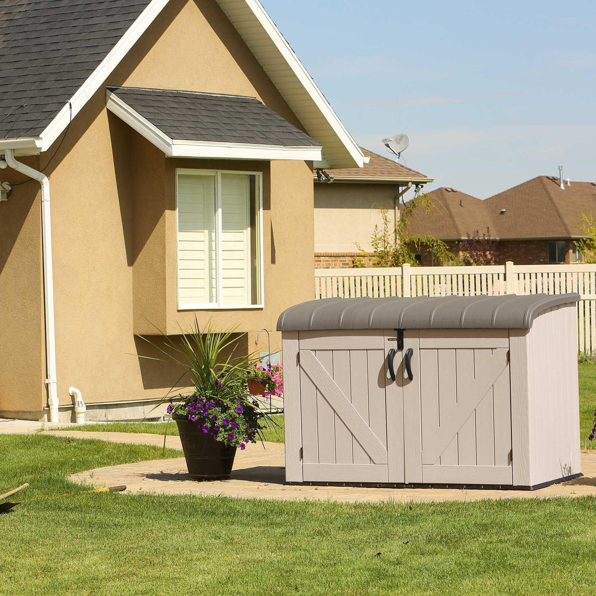 Lifetime Horizontal Storage Shed (75 Cubic Feet) - 60170
