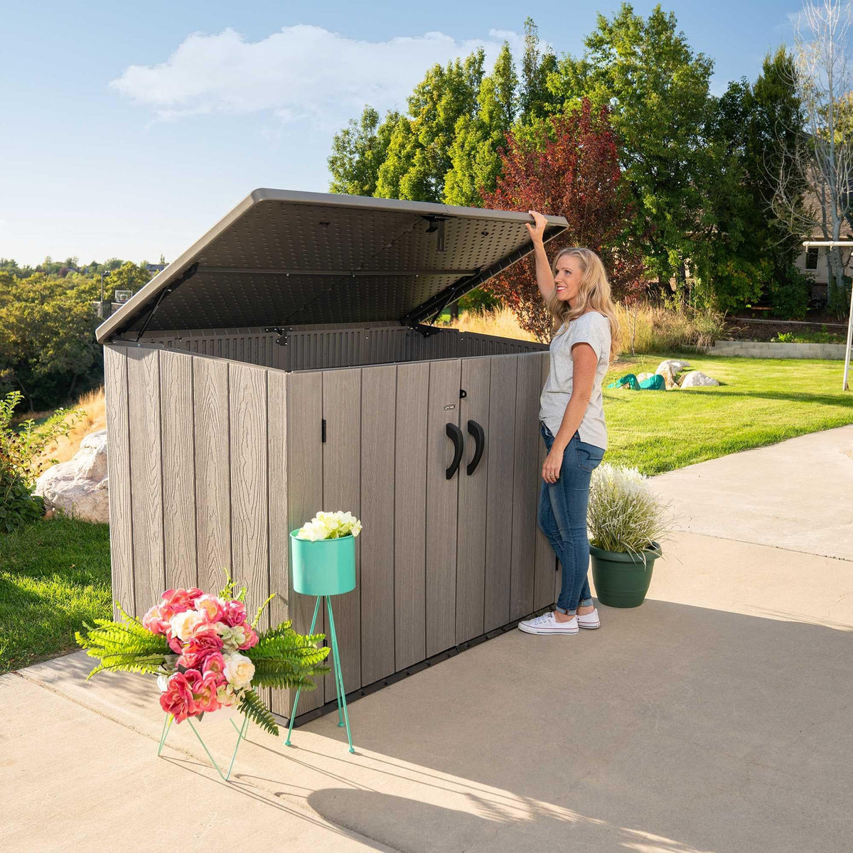 Lifetime Horizontal Storage Shed (75 Cubic Feet) - 60341